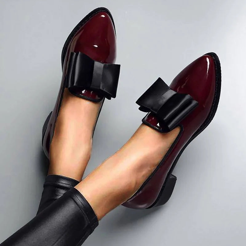 2023 New Women's Loafers Bow Decor Pointed Toe Flat Shoes for Women Patent Leather Shallow Mouth Commuter Daily Casual Shoes